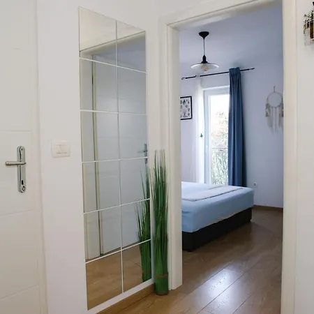 Apartment Sunny For 2 Murter
