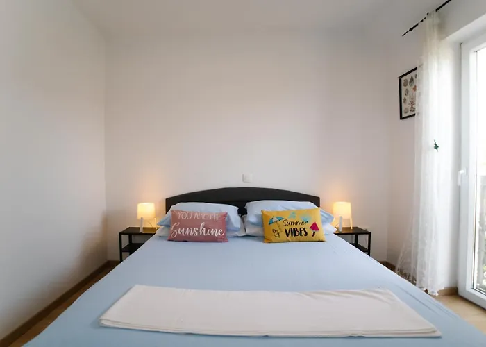 Sunny For 2 * Murter