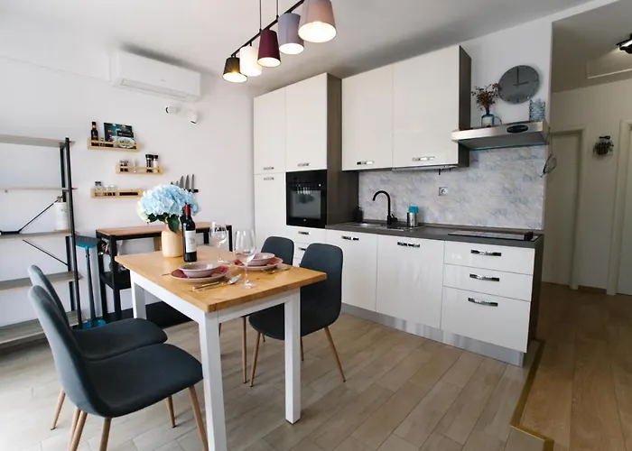 Apartman Sunny For 2 Murter