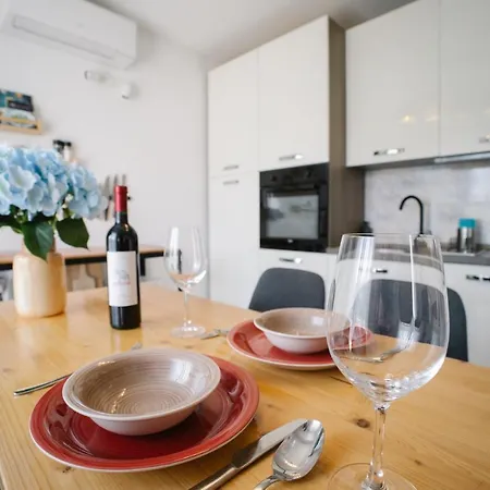 Sunny For 2 * Murter