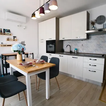 Apartamento Sunny For 2 Murter