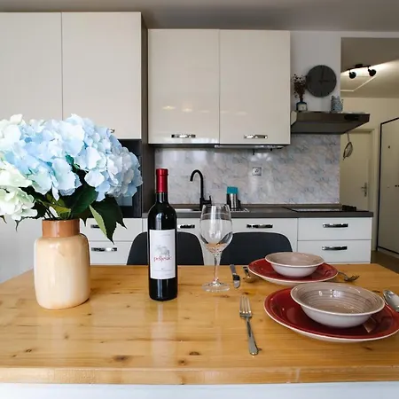 Sunny For 2 * Murter